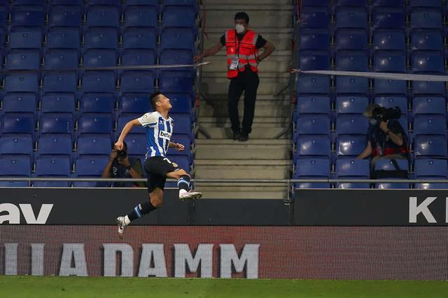  那不勒斯替补建功，客场险胜保留希望  