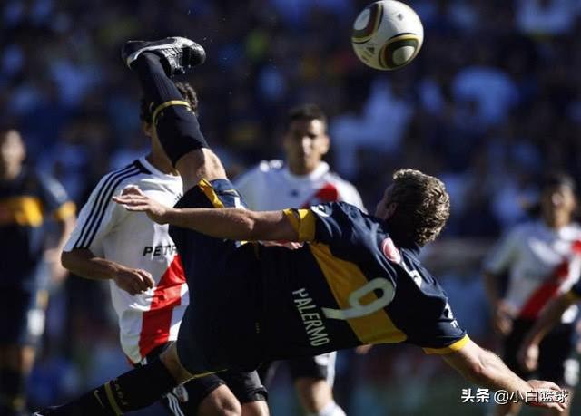  马纳里诺救五赛点创造本届最大冷门