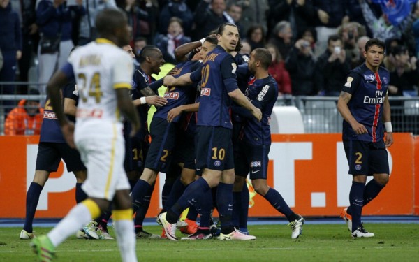  法国杯决赛，巴黎圣日耳曼轻松捧杯