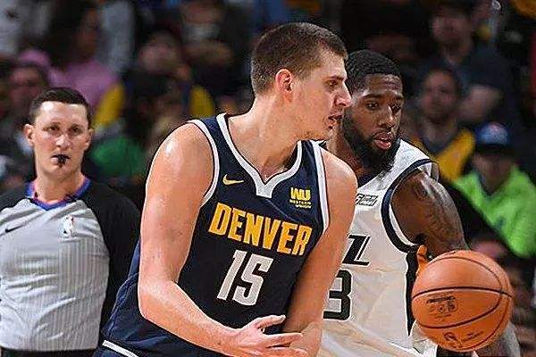  约基奇统治内线掘金豪取五连胜